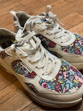 Skechers Kids White Sneakers with Multicolor Floral Panels